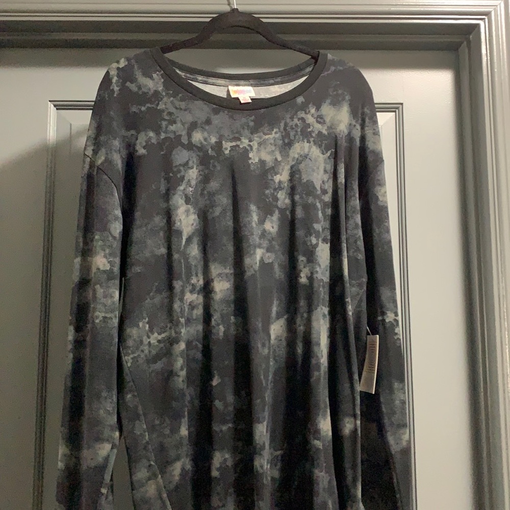 Unisex long sleeve top